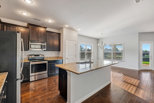 Building Photo - 861 River Landing Blvd SW