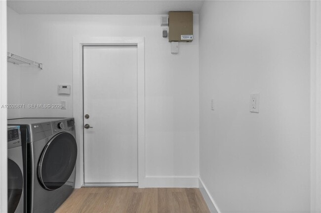 Building Photo - 5923 Loxahatchee Pines Dr