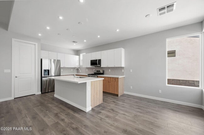 Building Photo - 1324 Rockwood Dr