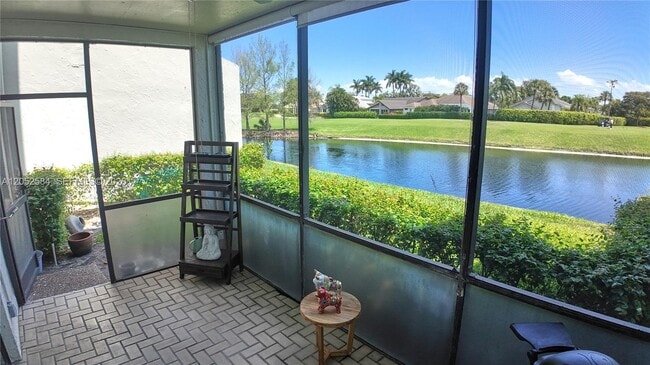 Building Photo - 900 Greensward Ln