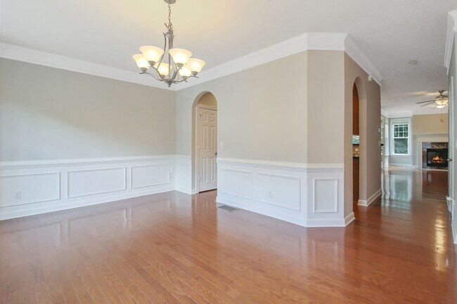 Building Photo - 2147 Yancy Ln