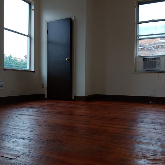 Building Photo - 2148 Auburn Ave