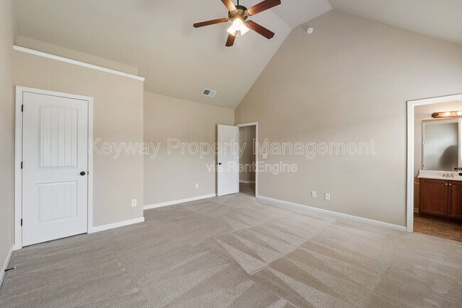 Building Photo - 6017 Reynolds Cir