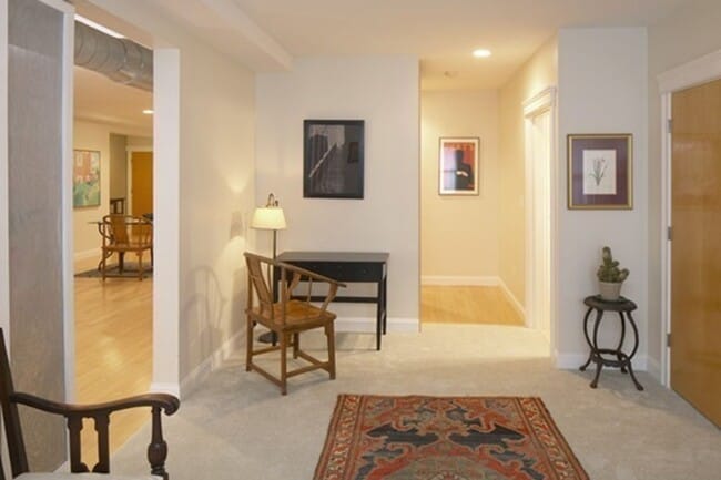 Building Photo - Somerville 2 BD 2 BATh Gem Available 9/1