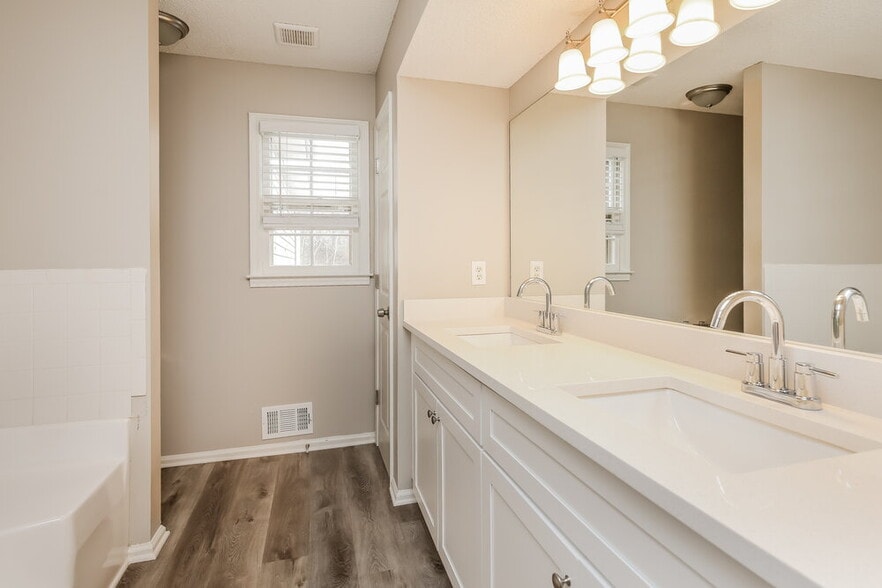 Building Photo - 4834 Diggers Way