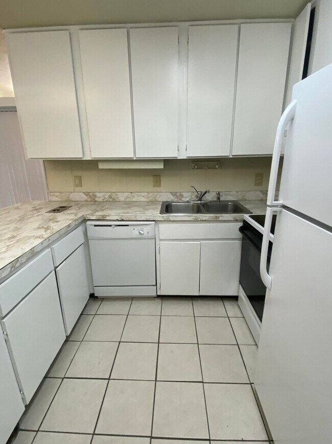 Building Photo - 3205 Gallant Fox Trail