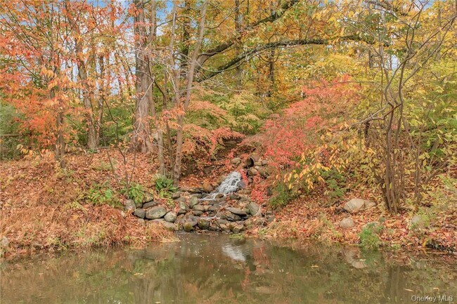 Building Photo - 237 Tomahawk St