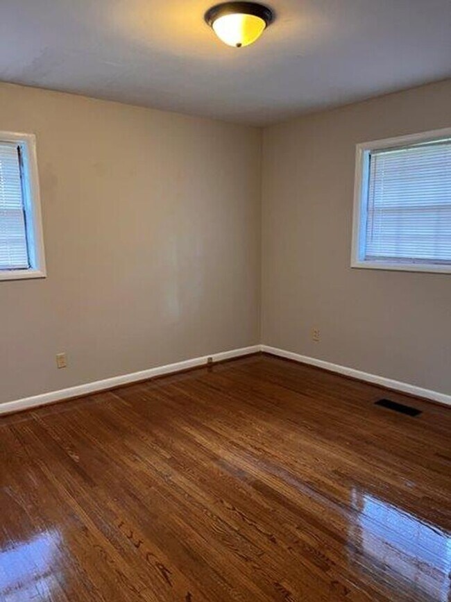 Building Photo - BELOW MARKET RENT!