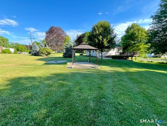 Building Photo - 28 Brookfield Meadows