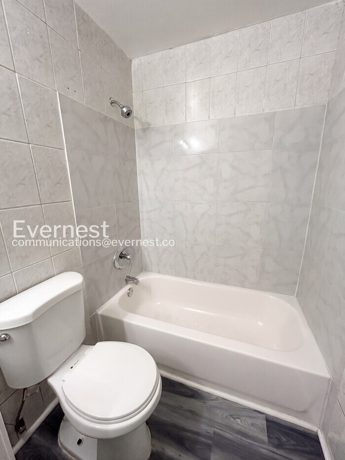 Building Photo - 4207 E Sandalwood Cir S