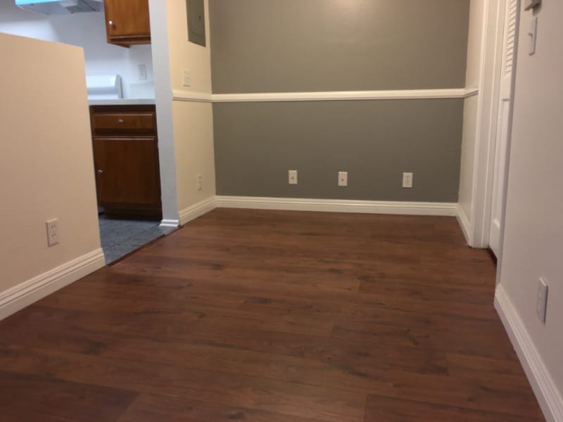 Building Photo - 14615 Burbank Blvd