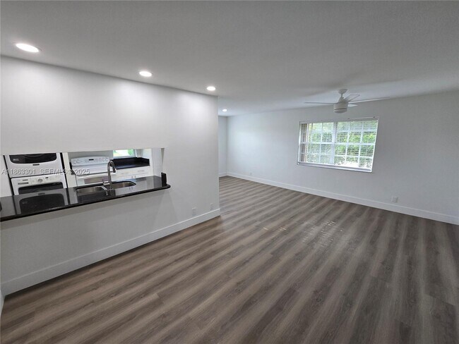 Building Photo - 8886 SW 3rd St