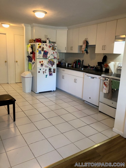 Building Photo - 16 Westford St