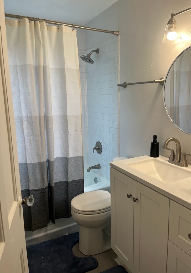 Building Photo - 210 Callahan Rd