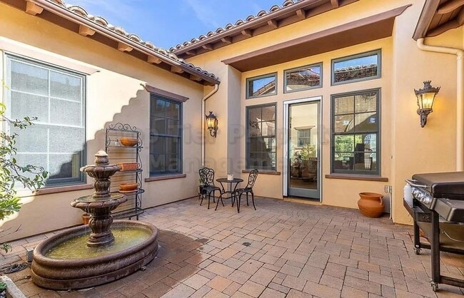Building Photo - Luxurious Mediterranean 4 bed / 3 bath / 3...