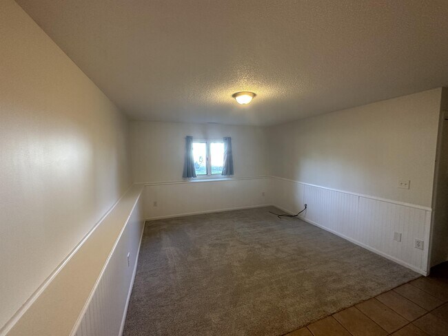 Building Photo - 3700 Bryant Cir