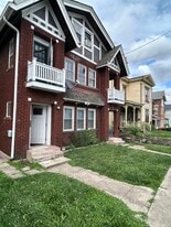 Building Photo - 228 McCormick Pl