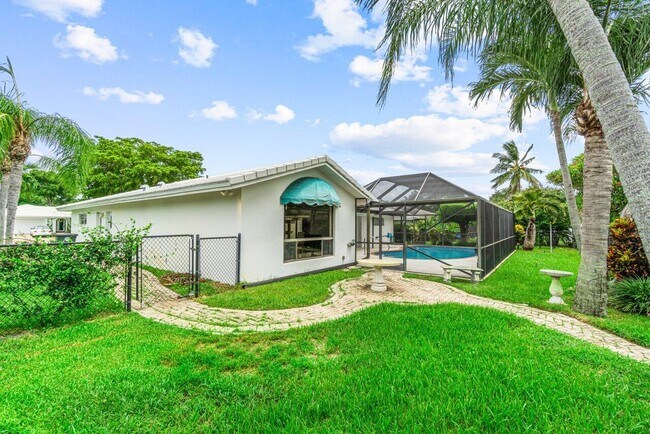 Building Photo - 1350 SW 13th Pl