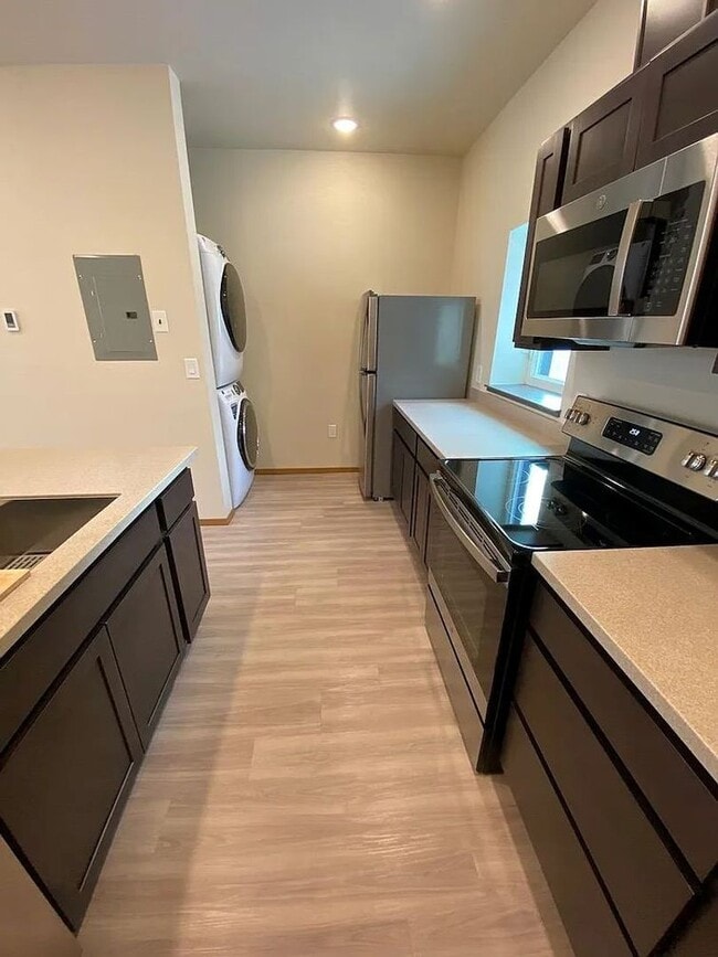 Building Photo - Midway Flats, LLC
