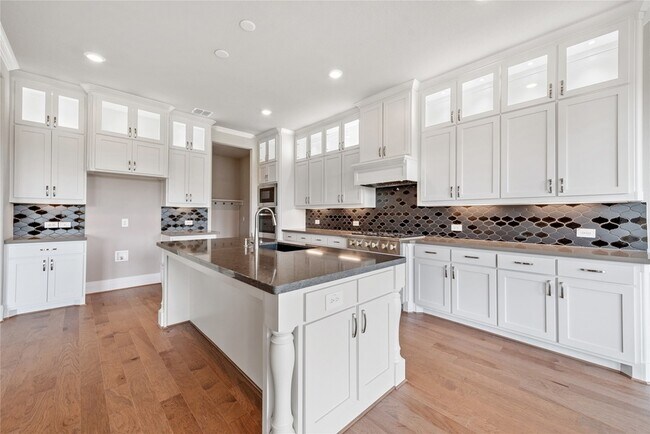 Building Photo - 813 Gallant Fox Trail