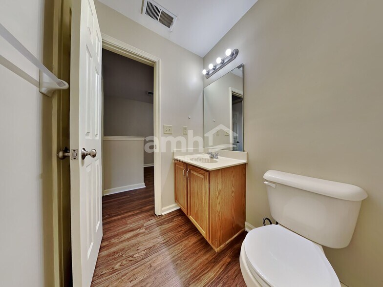 Building Photo - 5927 Peterson Ridge Ln