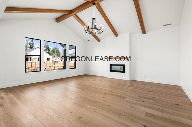 Building Photo - Gorgeous New Construction in Brand New Veneta Subdivision