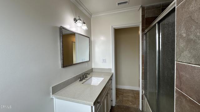 Building Photo - 653 Willowgrove Ave