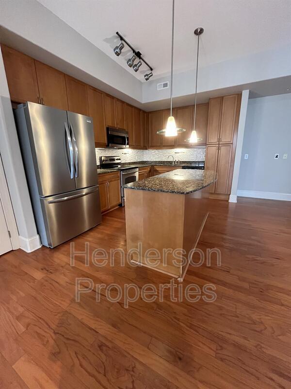 Building Photo - 4620 Piedmont Row Dr