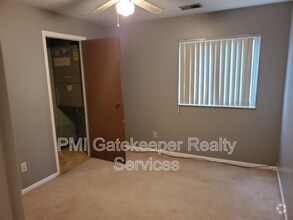 Building Photo - 7226 Creekview Dr