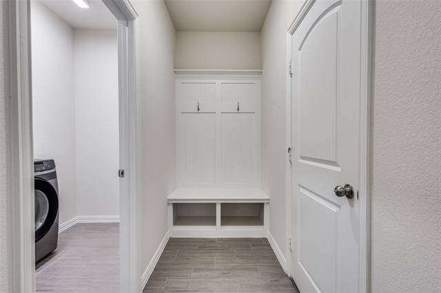 Building Photo - 705 Adelyn St