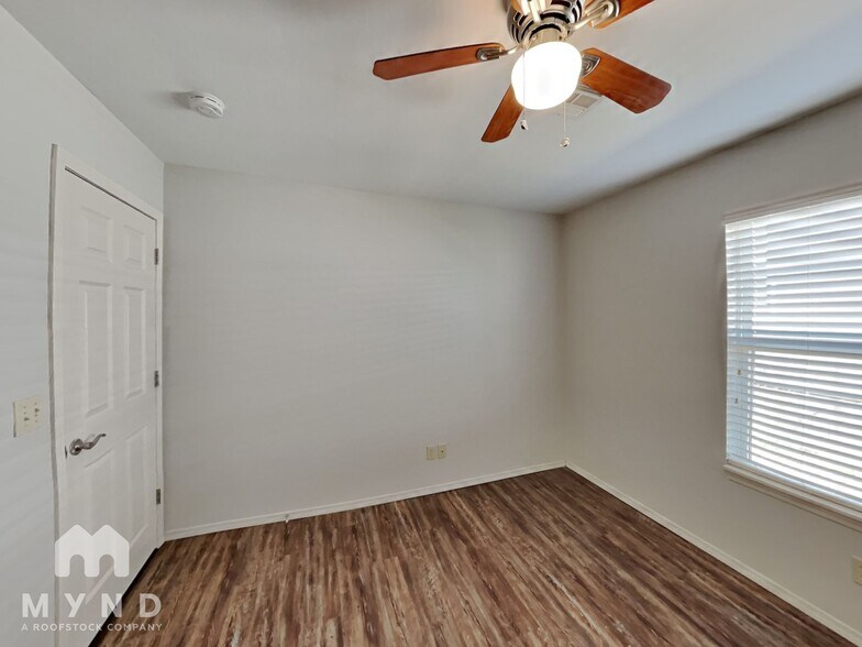 Building Photo - 14617 Moon Daisy Dr