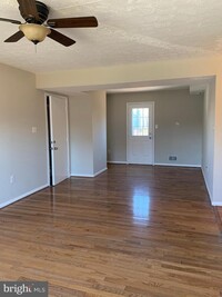 Building Photo - 12118 Birchview Dr