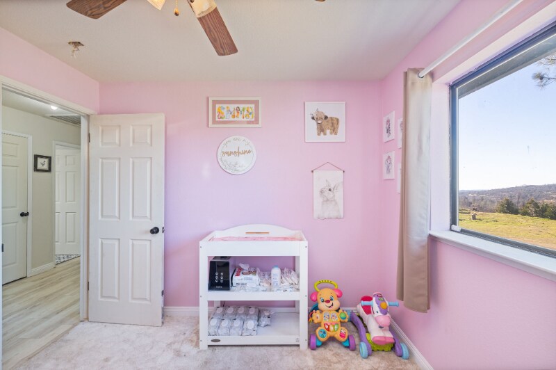 Building Photo - 33030 Rd 233