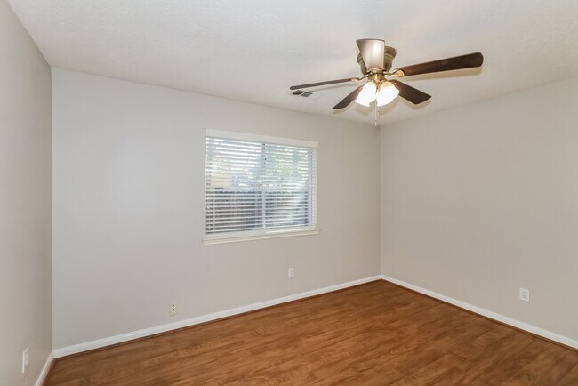 Building Photo - 18714 Timber Spring Dr