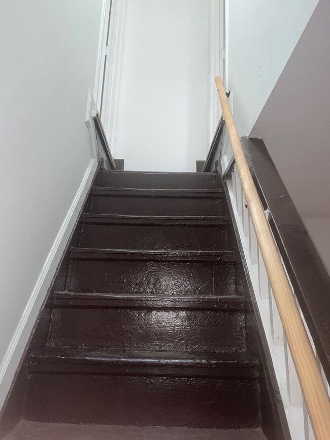 Building Photo - 2432 Etting St