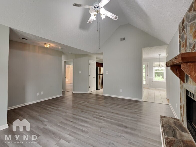 Building Photo - 125 Beaver Creek Ln