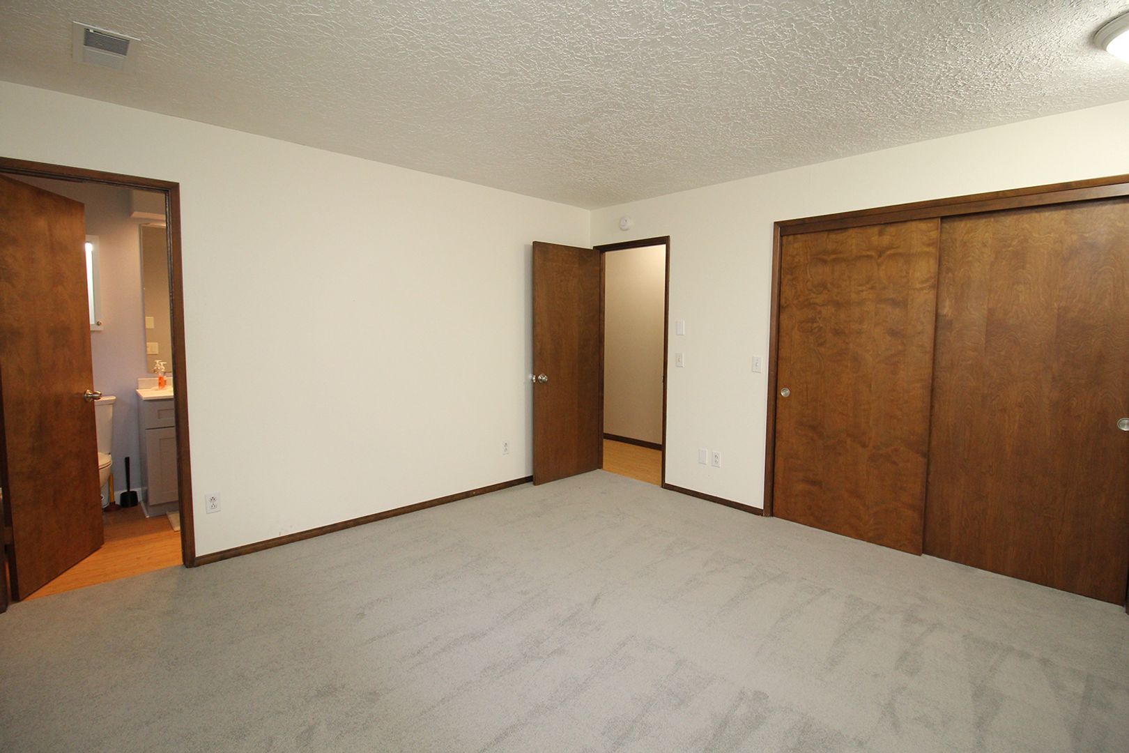 Building Photo - 2727 SE 58th Ave