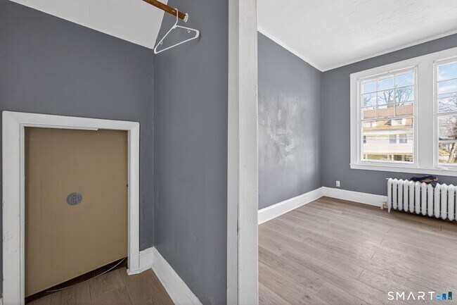 Building Photo - 187 Whitney St