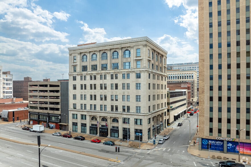 West side of building - Front Page Lofts