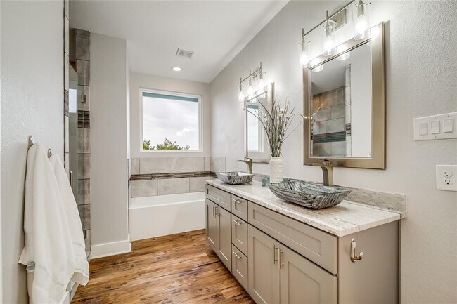 Building Photo - 18529 Staghorn Dr