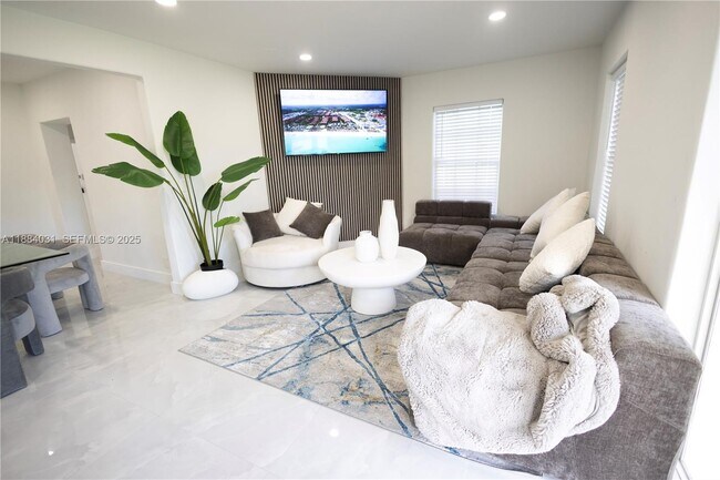 Building Photo - 1435 Grant St