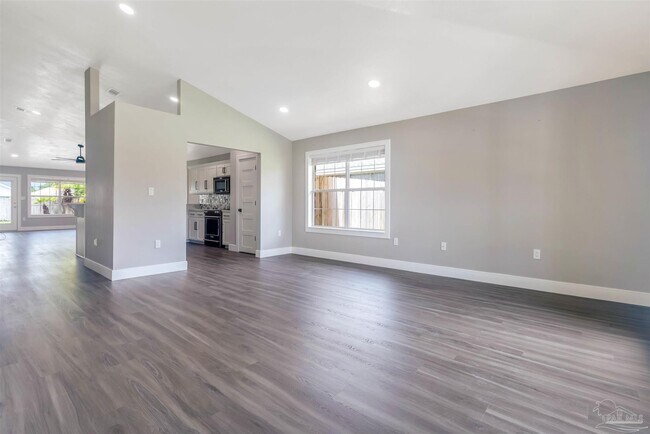 Building Photo - 3057 Illinois Pl