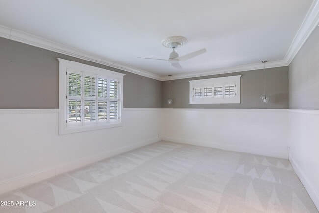 Building Photo - 4302 E Whitton Ave