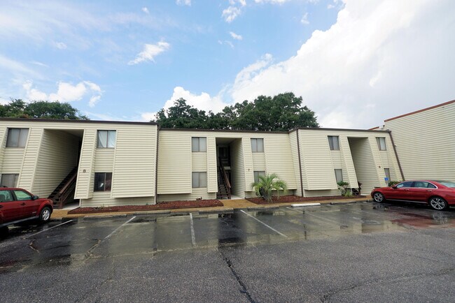 Building Photo - 308 Miracle Strip Pkwy