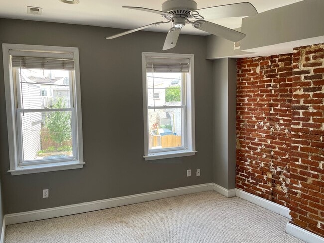 Building Photo - 1612 Elkins Ln