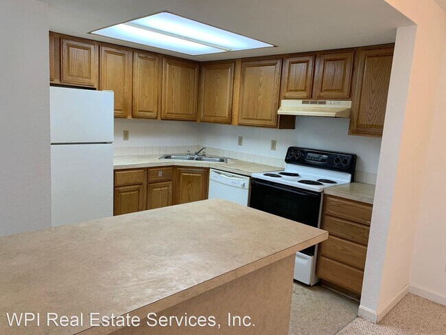 Building Photo - 2 br, 1 bath House - 4106 Factoria Blvd SE...