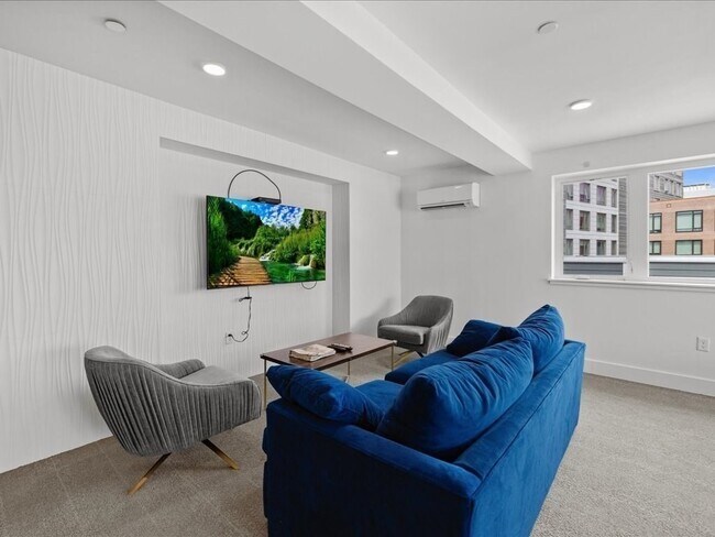 Building Photo - 50 Hichborn St