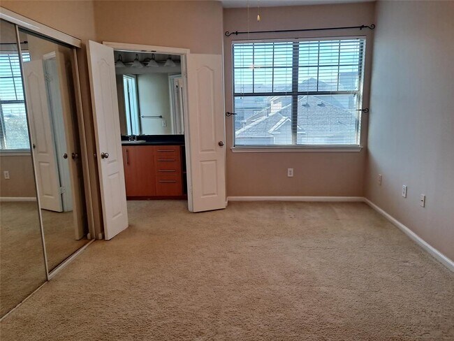 Building Photo - 11203 Ranch to Market Rd 2222