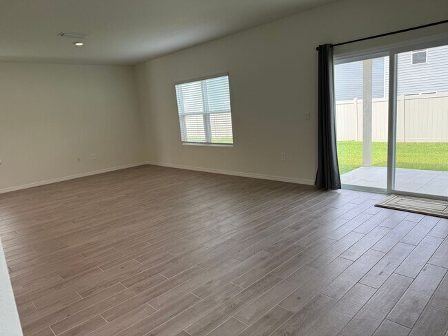 Building Photo - 5124 SW 48th Ln