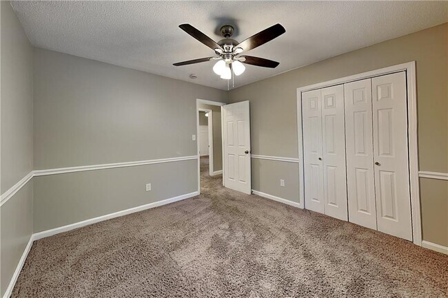 Building Photo - 274 Peach Crossing Dr